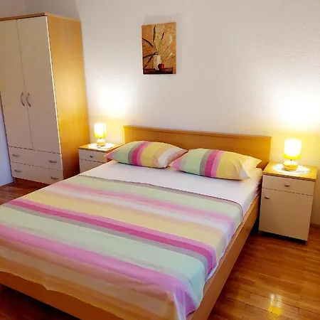Apartment Marko-sevid-20m From The *