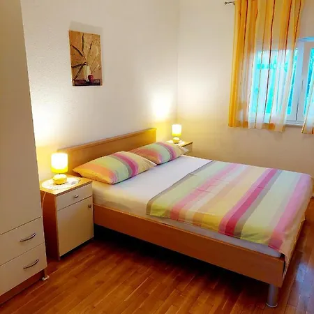 Apartment Marko-sevid-20m From The Sevid