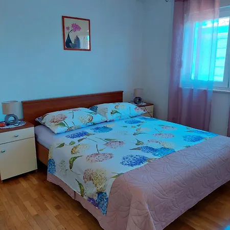 Apartment Marko-sevid-20m From The *